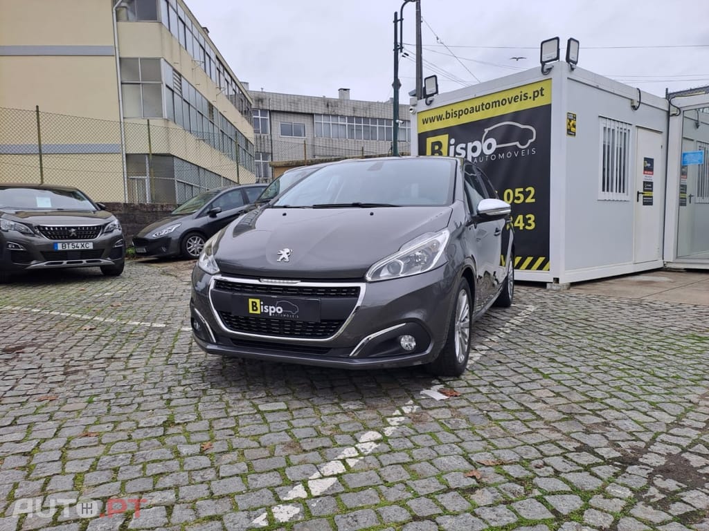 Peugeot 208 1.2 PureTech Signature