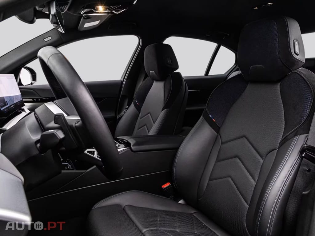 BMW 530 LIMOUSINE M SPORT I.V.A DEDUTIVEL