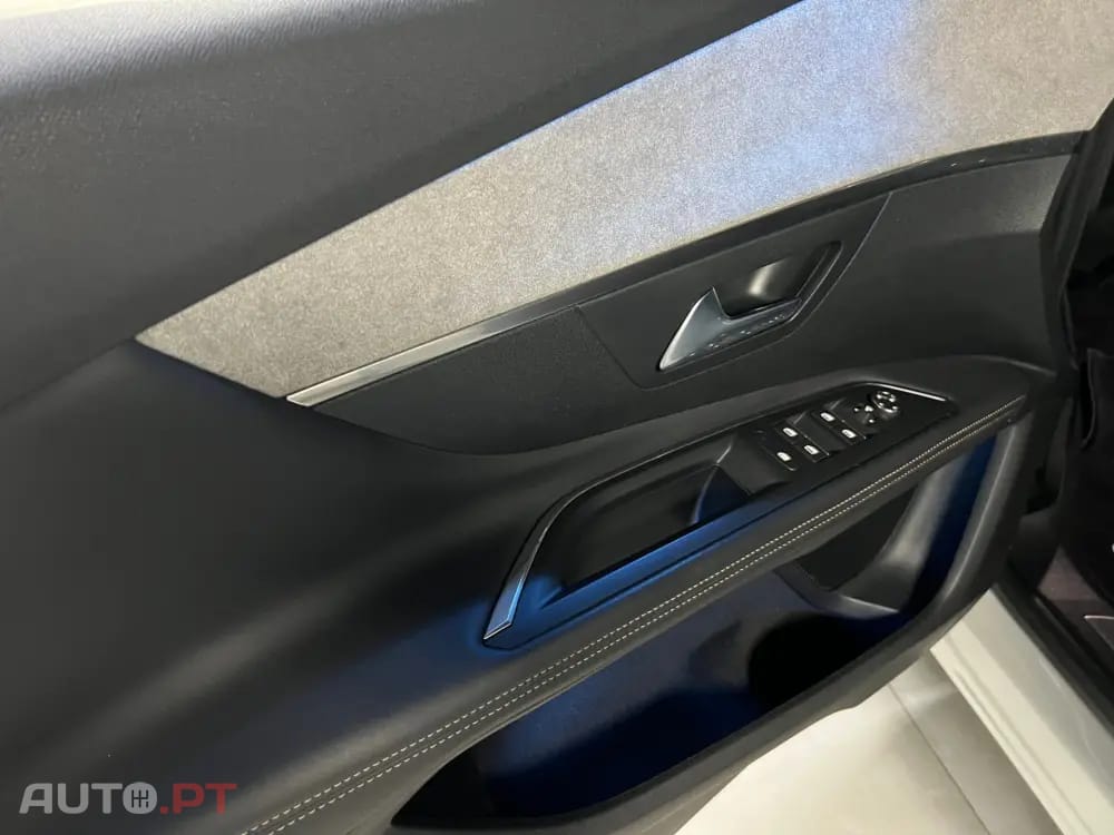 Peugeot 3008 1.6 Hybrid GT Pack e-EAT8