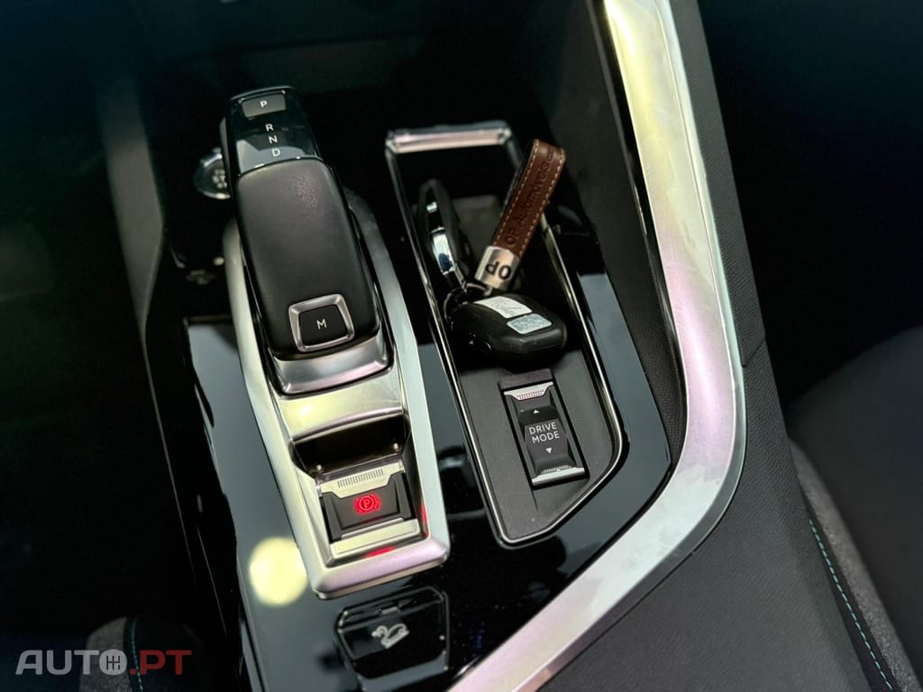 Peugeot 3008 1.2 PureTech Allure EAT8