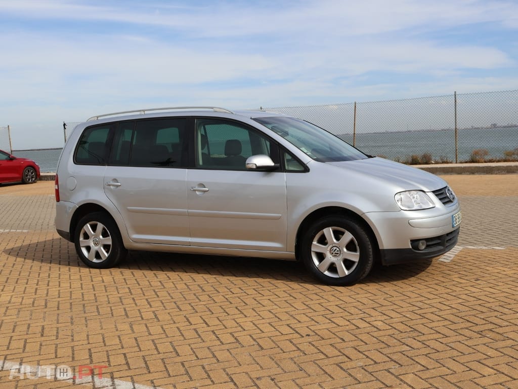 Volkswagen Touran 2.0 TDI Highline EC 7L