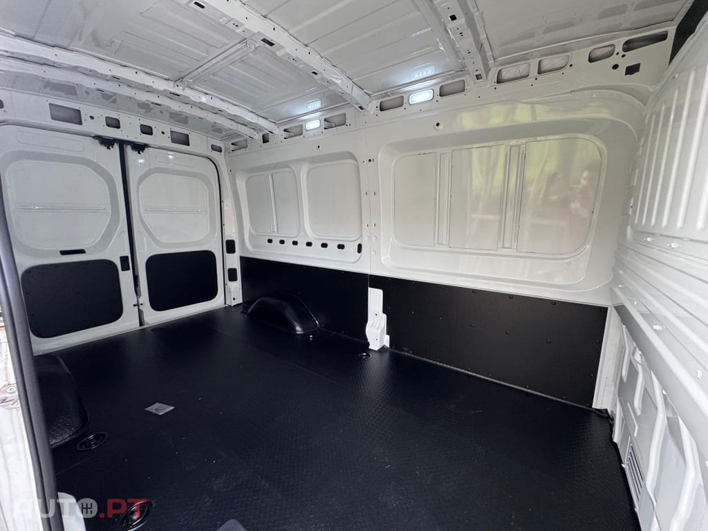 Maxus eDeliver 9 L3H2 (77 kWh)