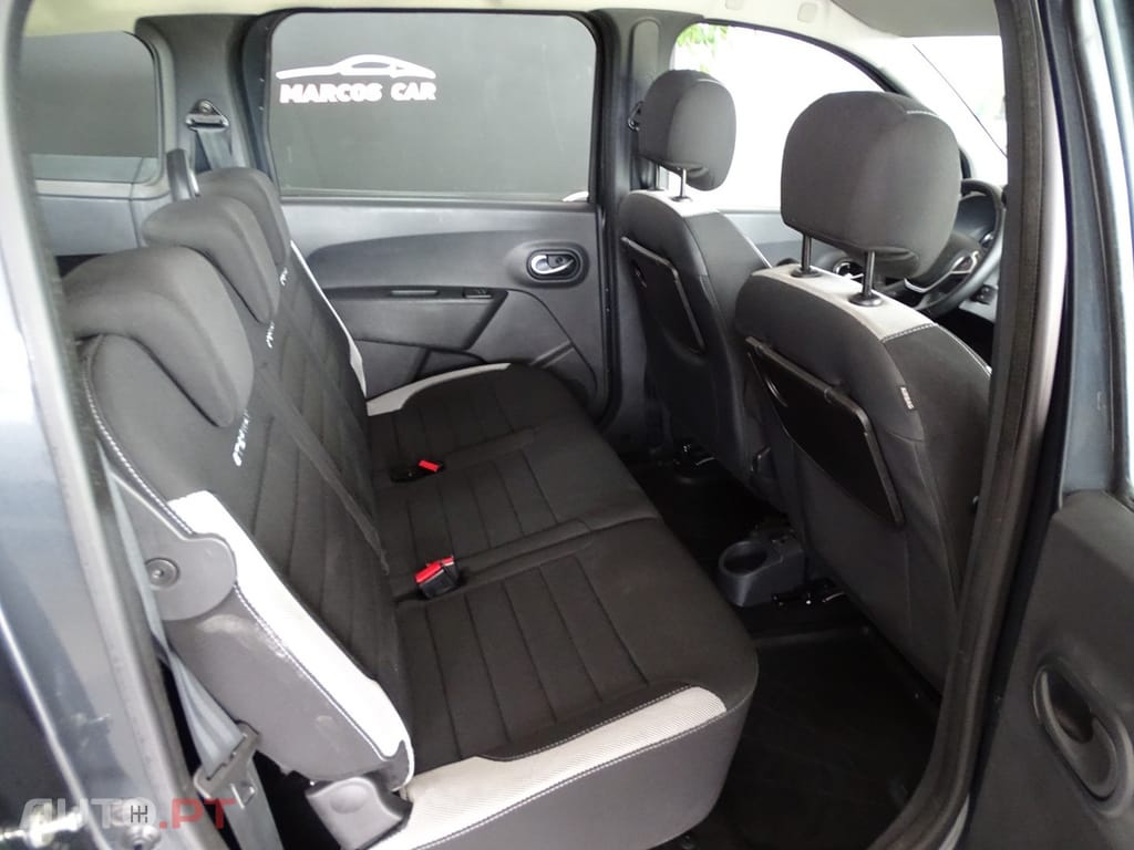 Dacia Lodgy 1.5 Blue dCi Stepway 7L