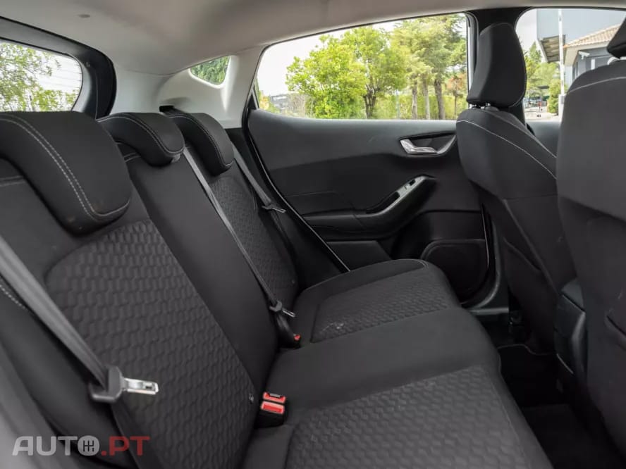 Ford Fiesta 1.0 EcoBoost MHEV Vignale