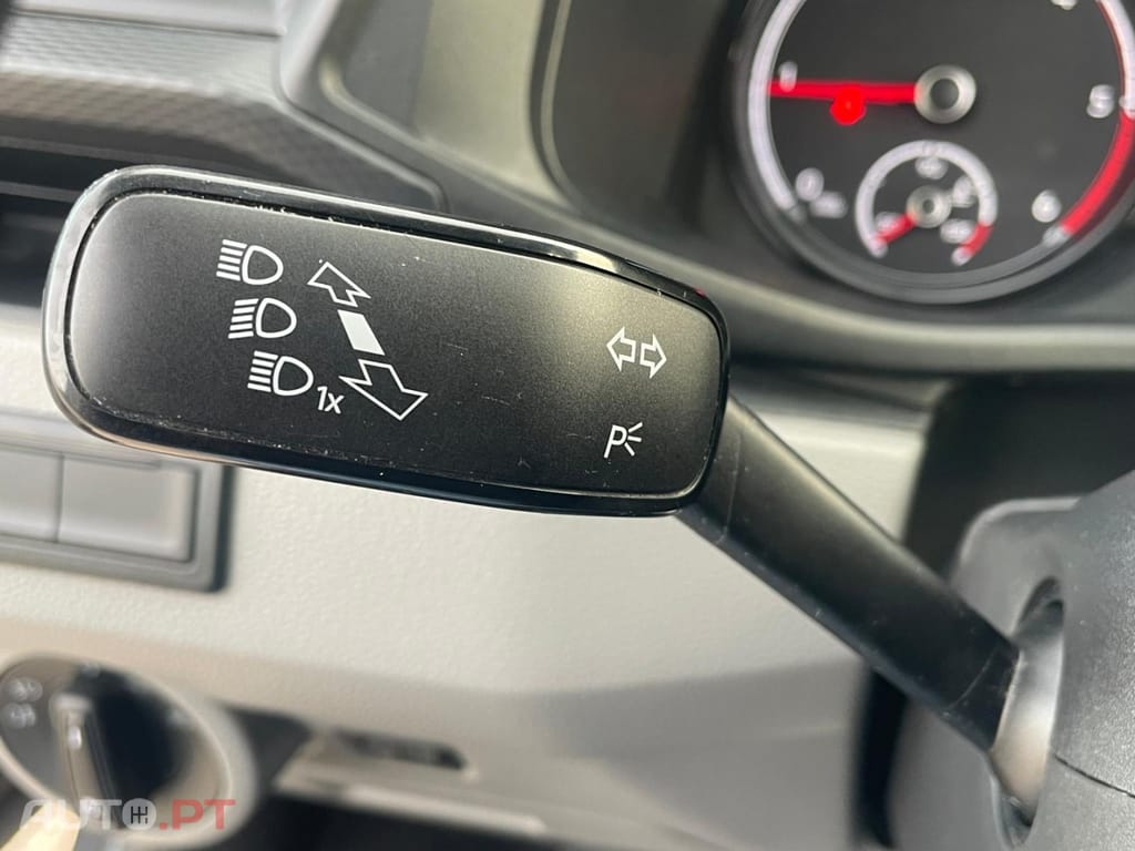 Volkswagen Caravelle 2.0 TDI Comfortline DSG