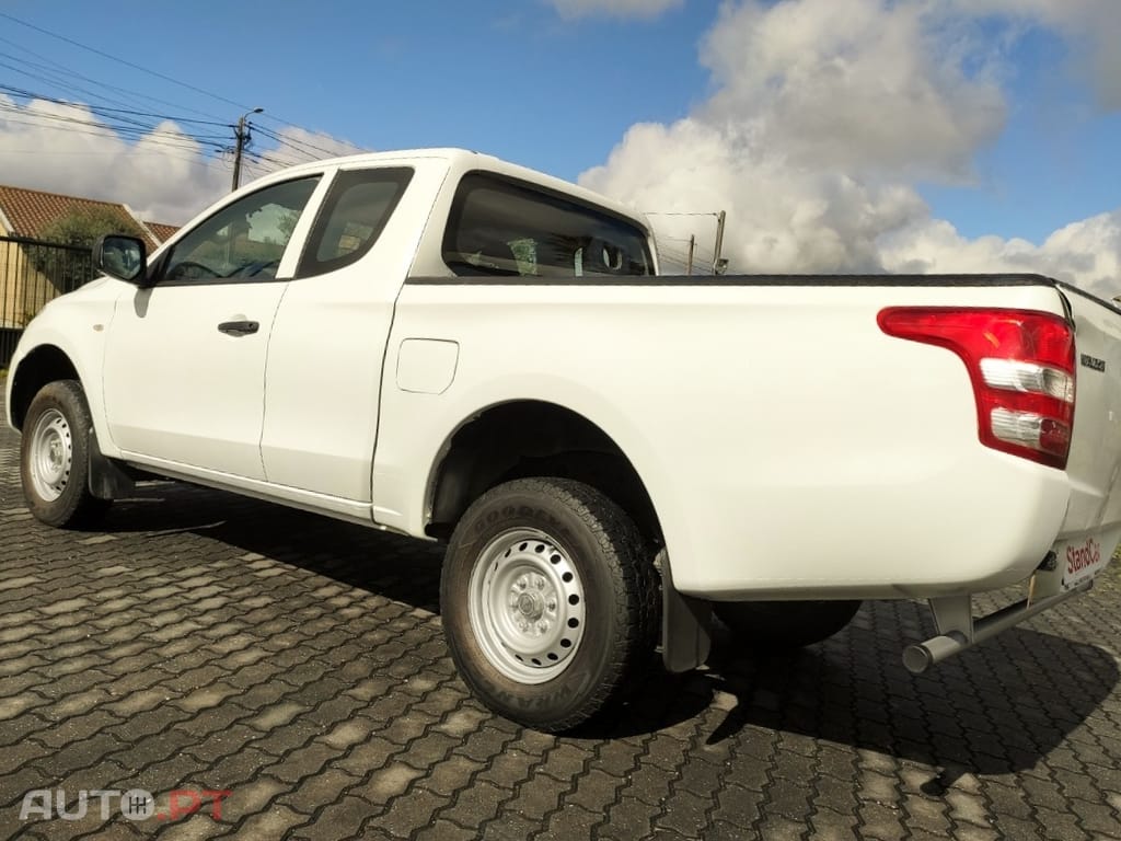 Mitsubishi L200 2.4 DI-D CD Invite Space Cab 3L 4WD