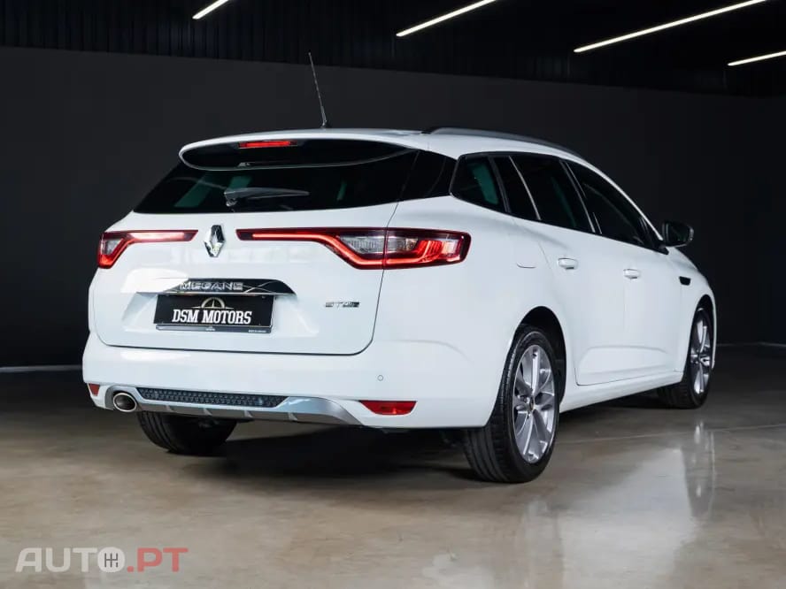 Renault Mégane Sport Tourer 1.5 Blue dCi GT Line — fotografia 4