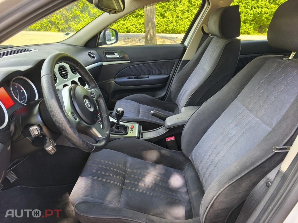 Alfa Romeo 159 1.9 JTDm 16V Sportiva