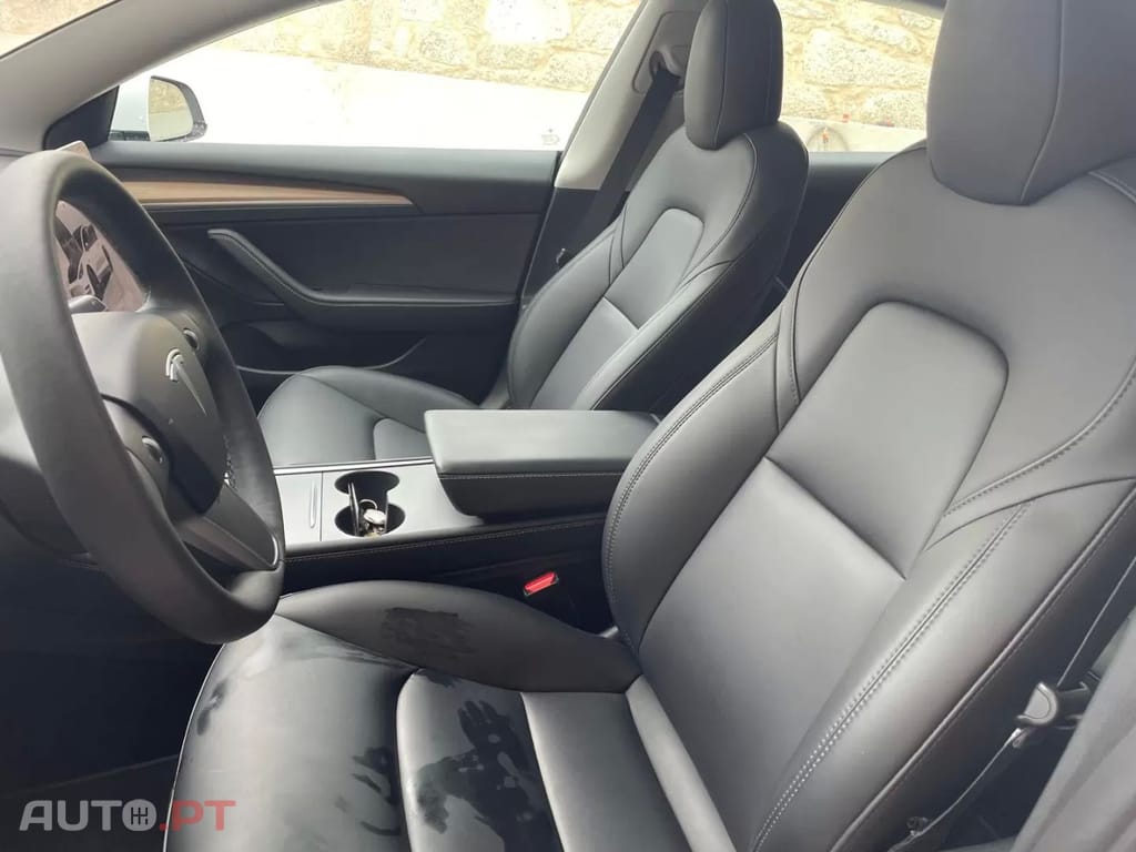 Tesla Model 3 RWD