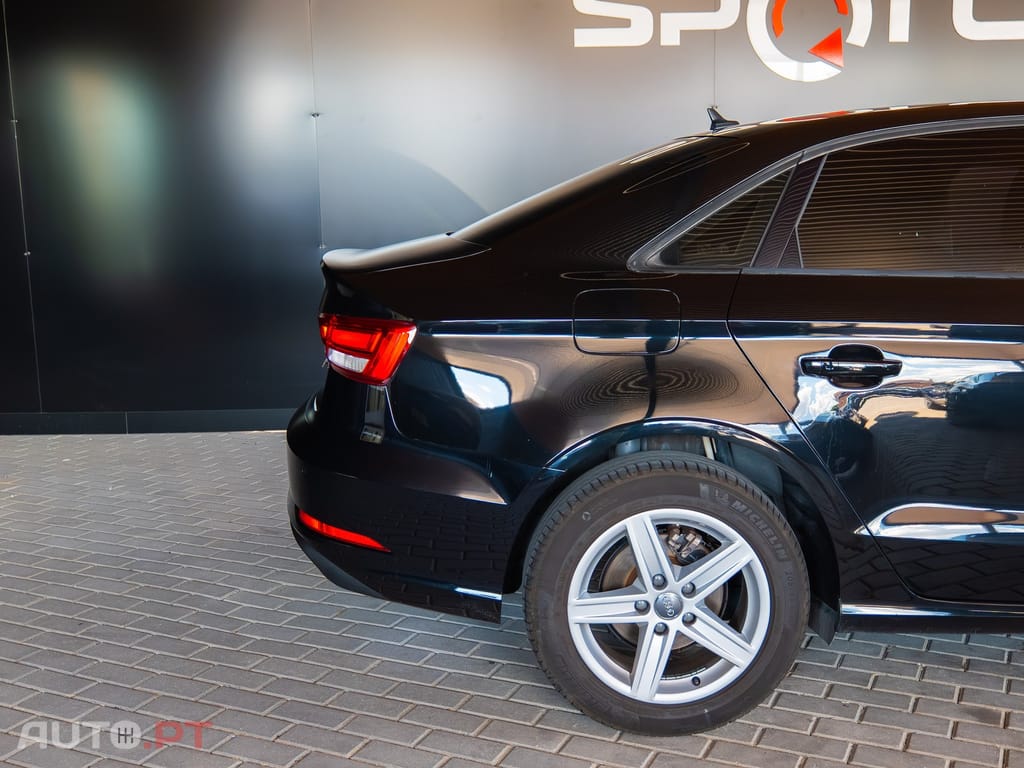 Audi A3 1.6 TDI S tronic