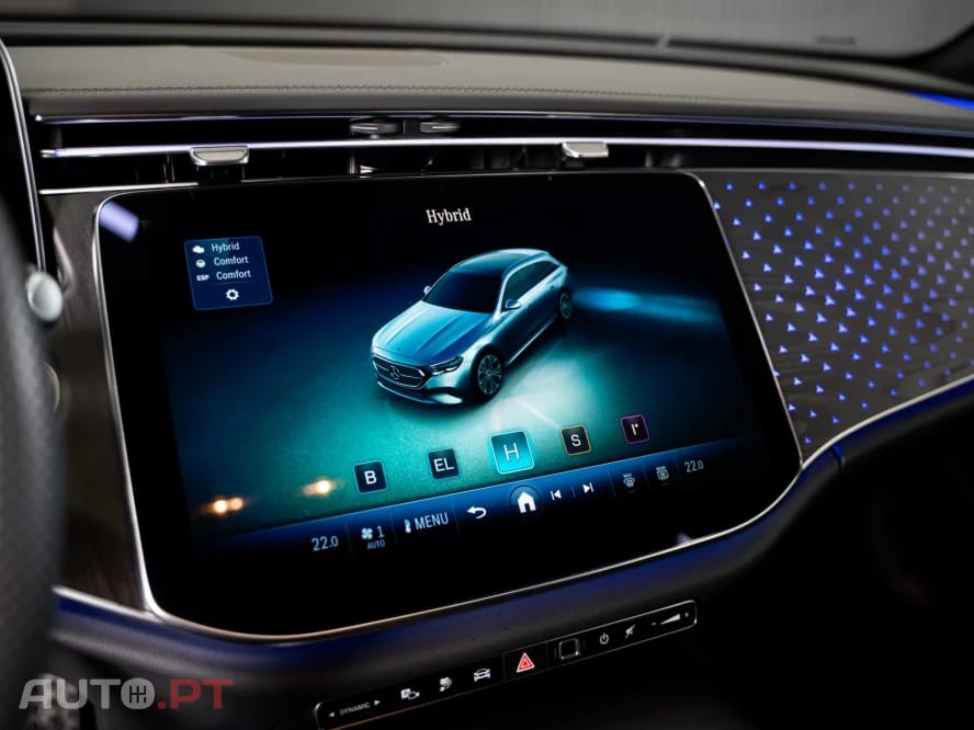 Mercedes-Benz E 300 9G-TRONIC AMG Line