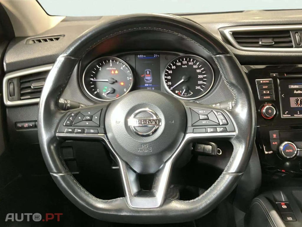 Nissan Qashqai 1.5 dCi N-Connecta J18