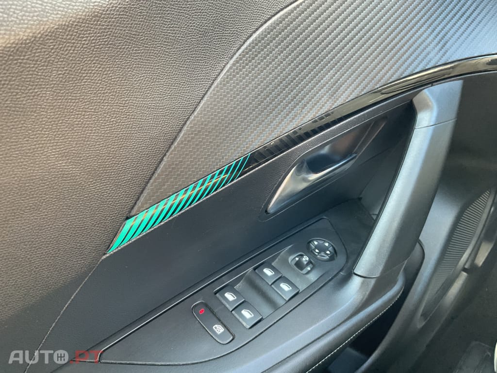 Peugeot 2008 1.2 PureTech Allure Pack EAT8