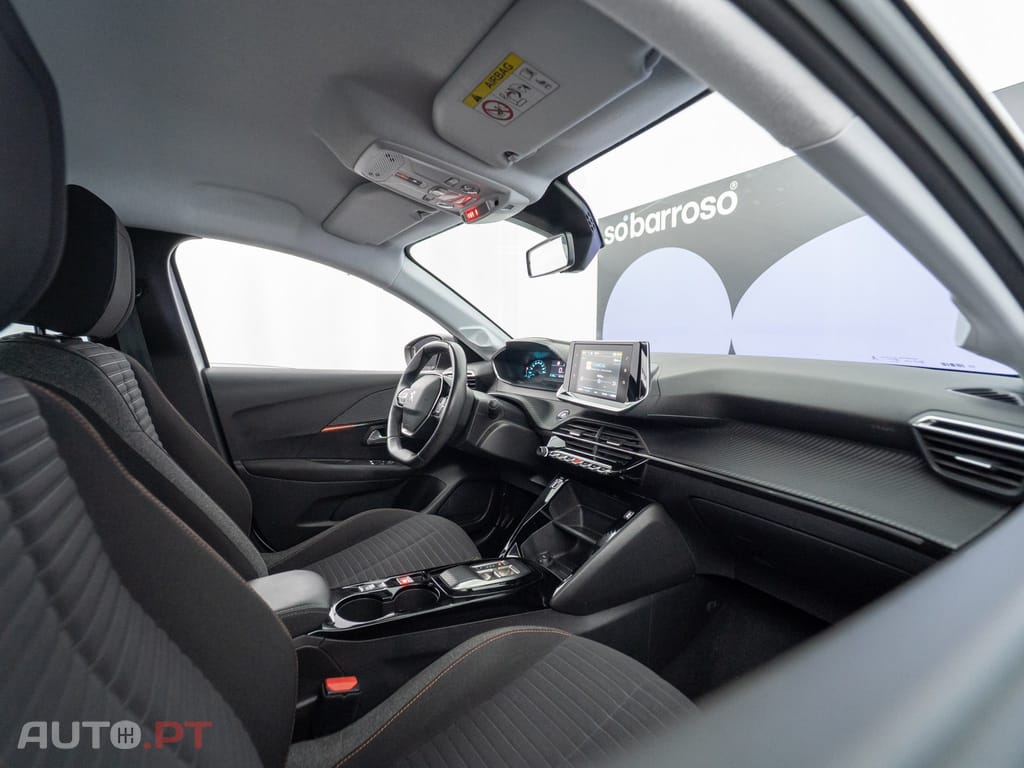 Peugeot E-208 50 kWh Active
