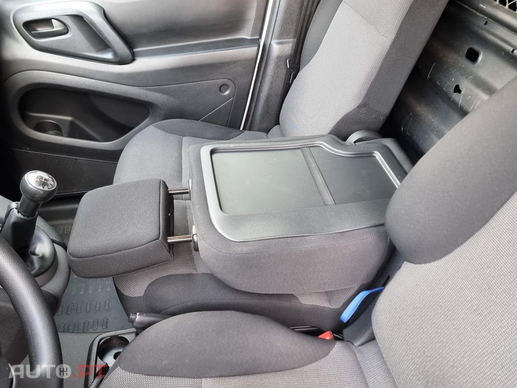 Peugeot Partner 1.6 BlueHDi L1 Premium 3L