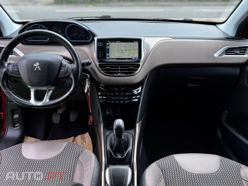 Peugeot 2008 1.2 PureTech Allure