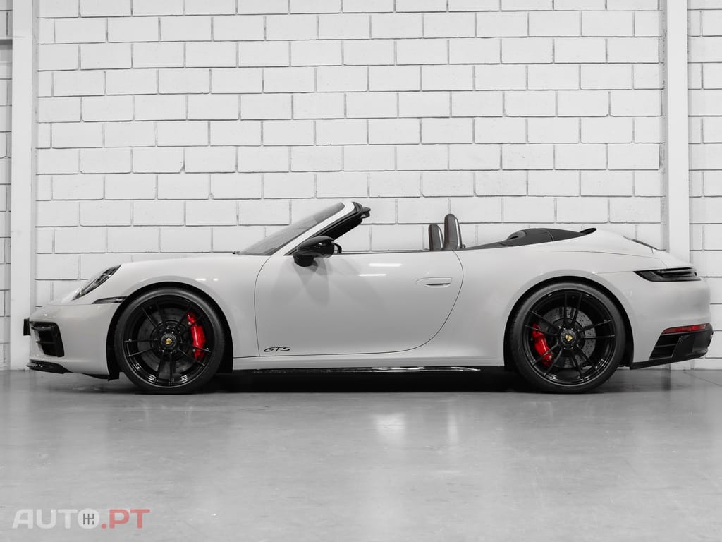 Porsche 992 Carrera 4 GTS PDK