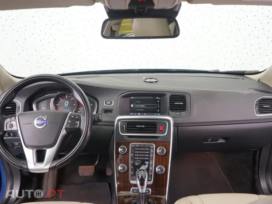 Volvo V60 2.4 D6 Summum AWD Phev