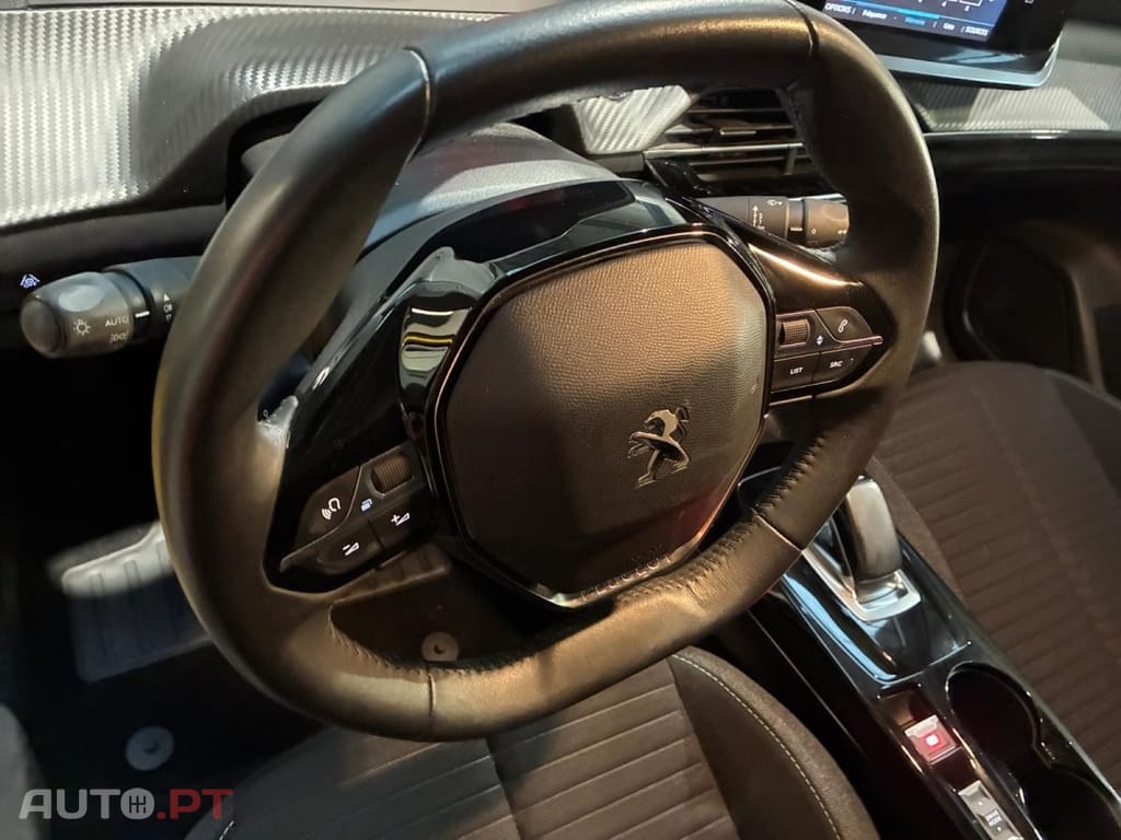 Peugeot E-208 50 kWh Style