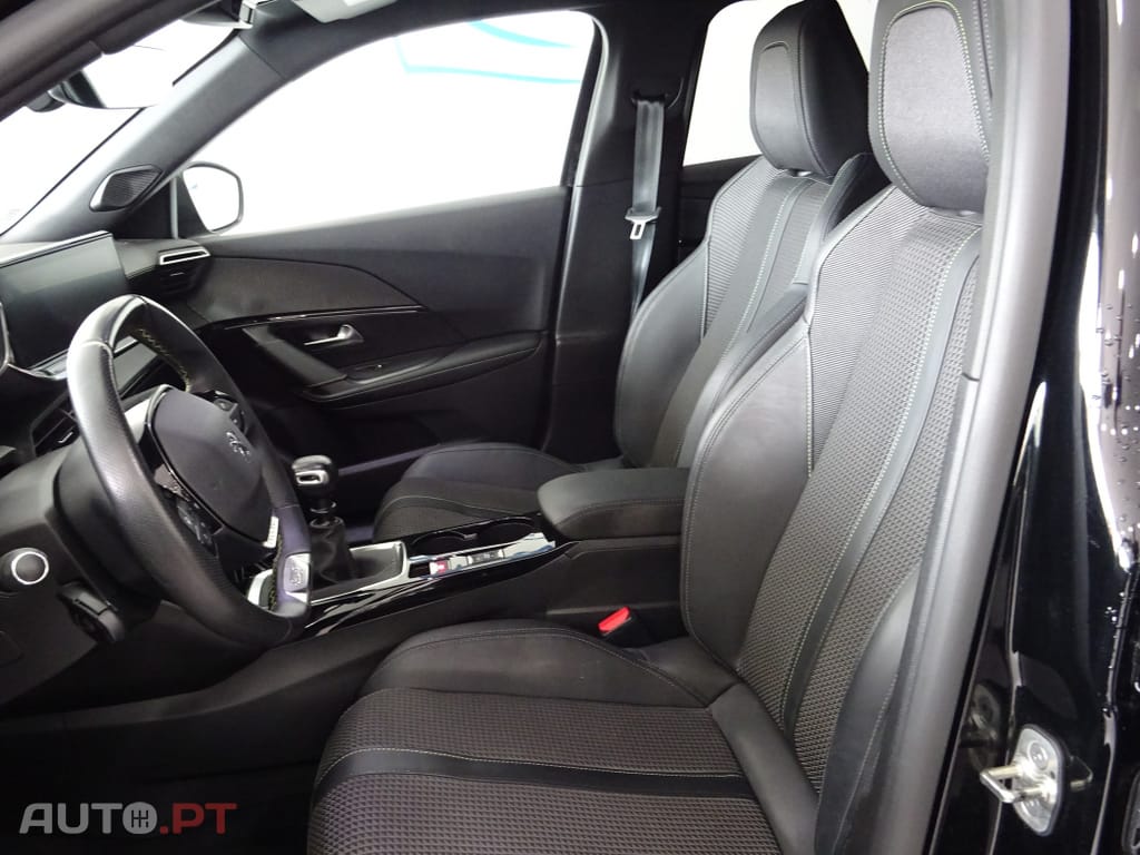 Peugeot 2008 1.2 PureTech GT