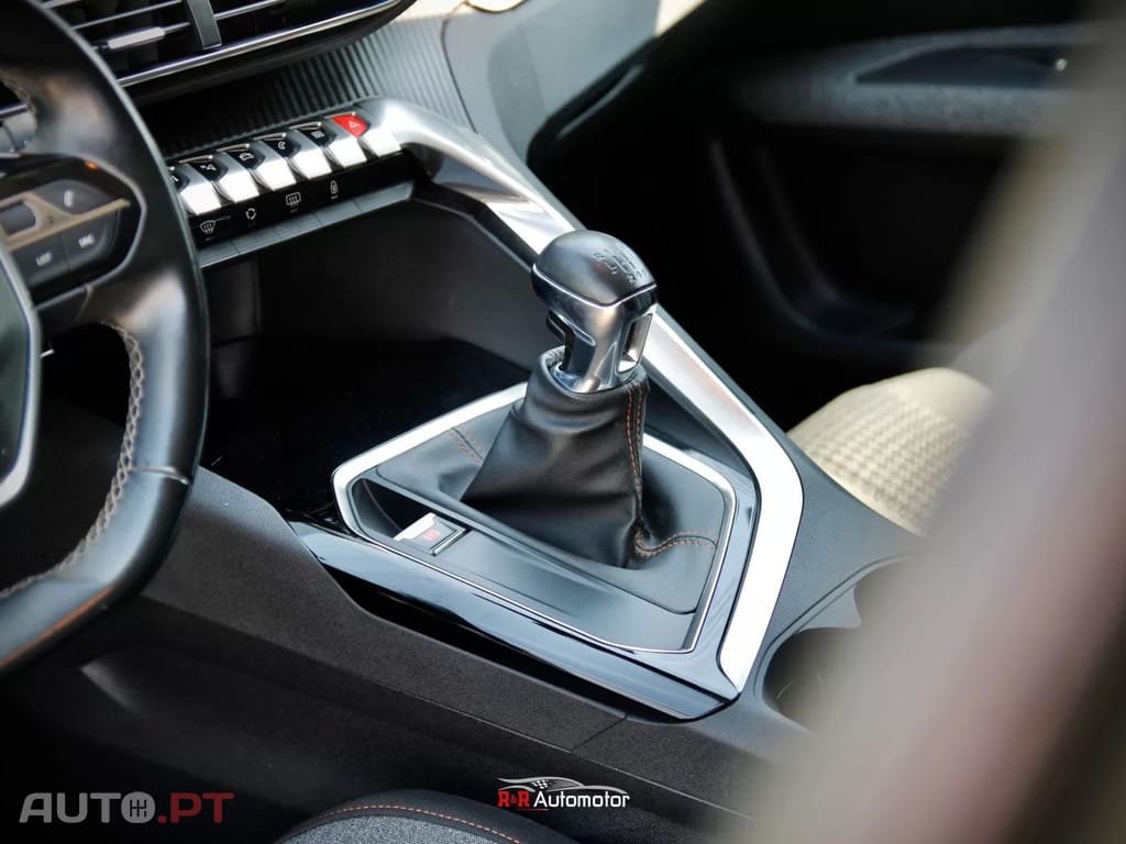 Peugeot 3008 1.5 BlueHDi Active