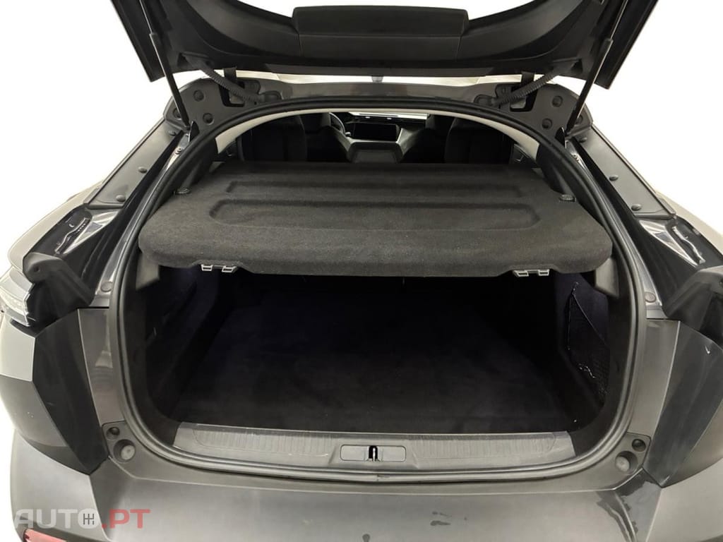 Peugeot 408 1.2 PureTech Allure EAT8
