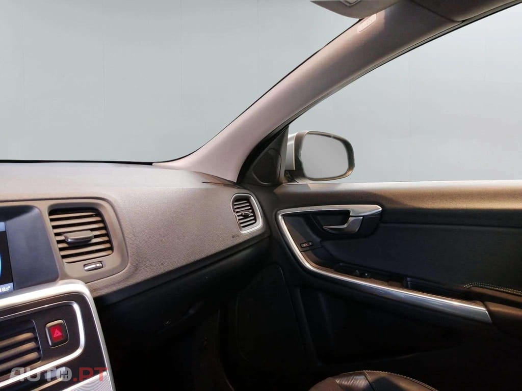 Volvo V60 1.6d  R-design