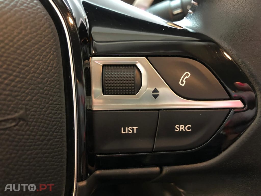 Peugeot 3008 1.5 BlueHDi Active