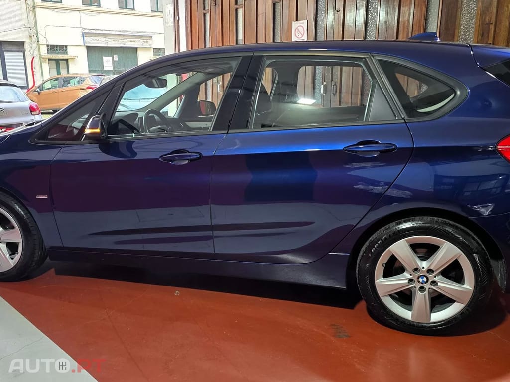 BMW 216 d Line Sport