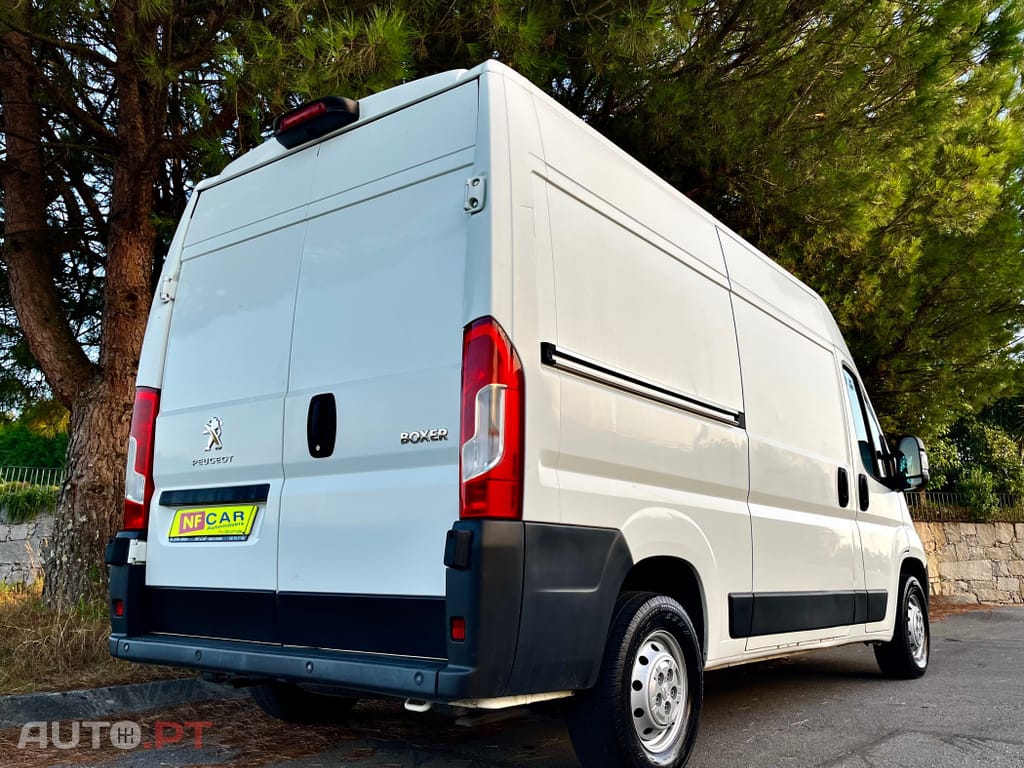 Peugeot Boxer Seminova