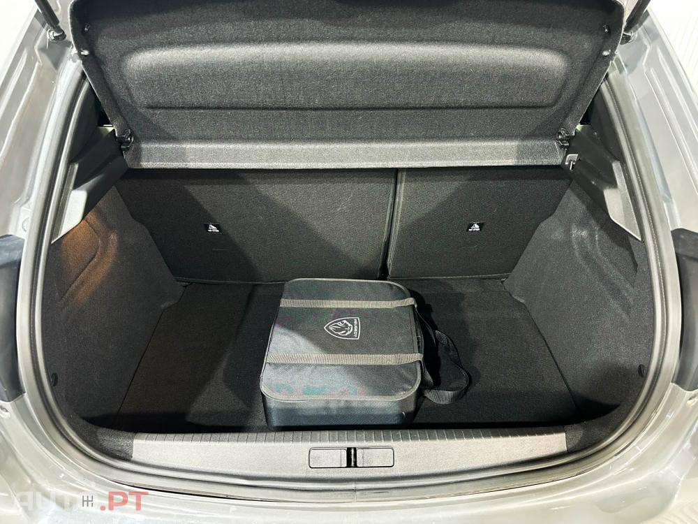 Peugeot E-208 51 kWh GT