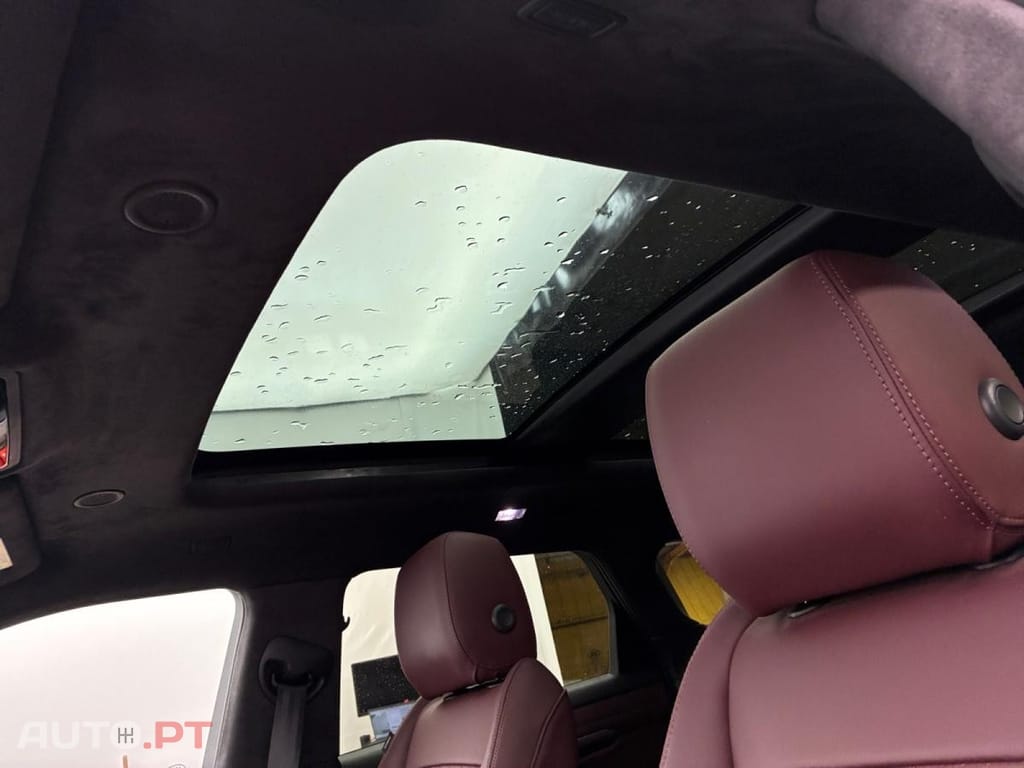 Land Rover Evoque 1.5 P300e AWD R-Dynamic Autobiography