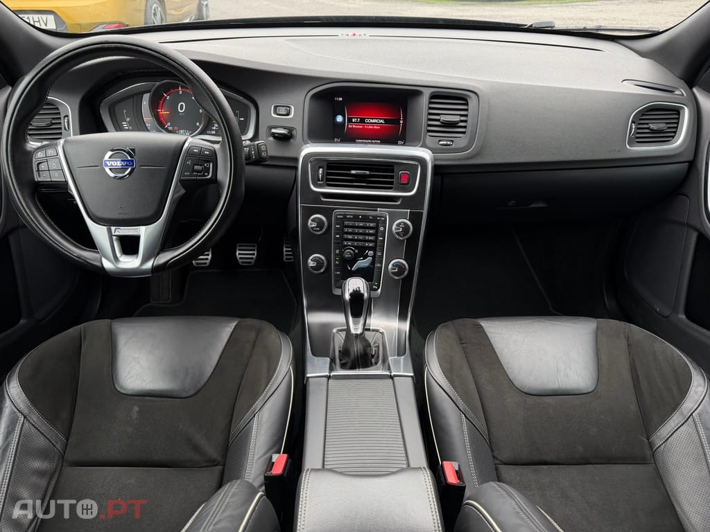 Volvo V60 2.0 D2 R-Design