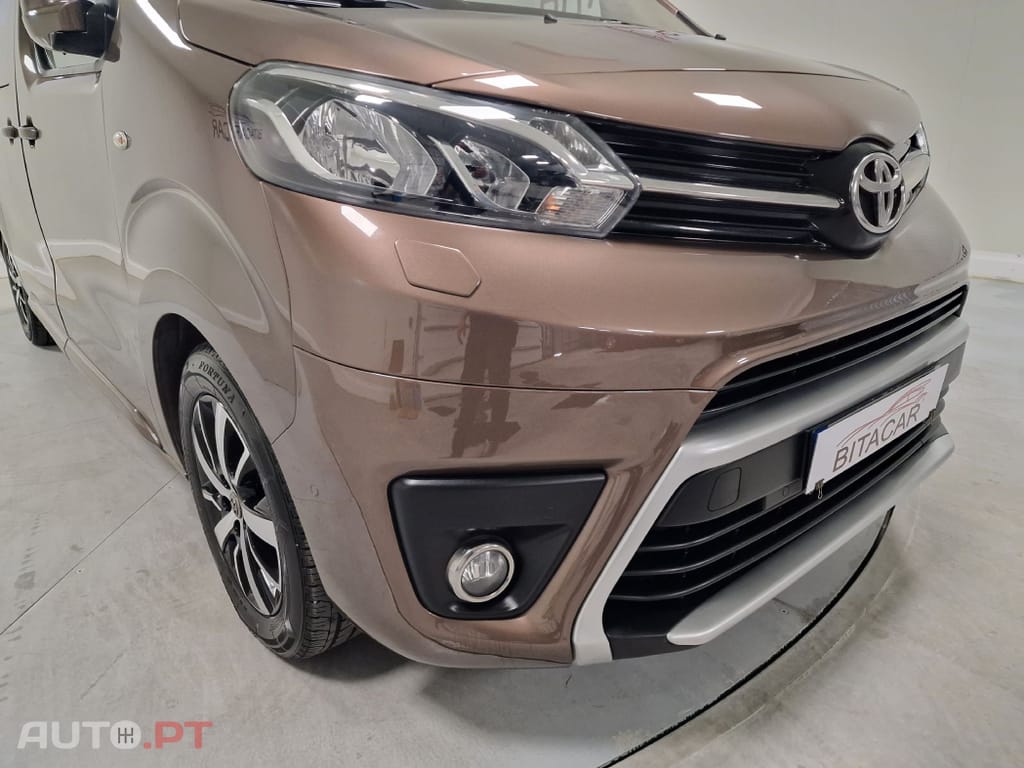 Toyota Proace Verso COMBI 1.6 D-4D L2 GPS 9 LUGARES