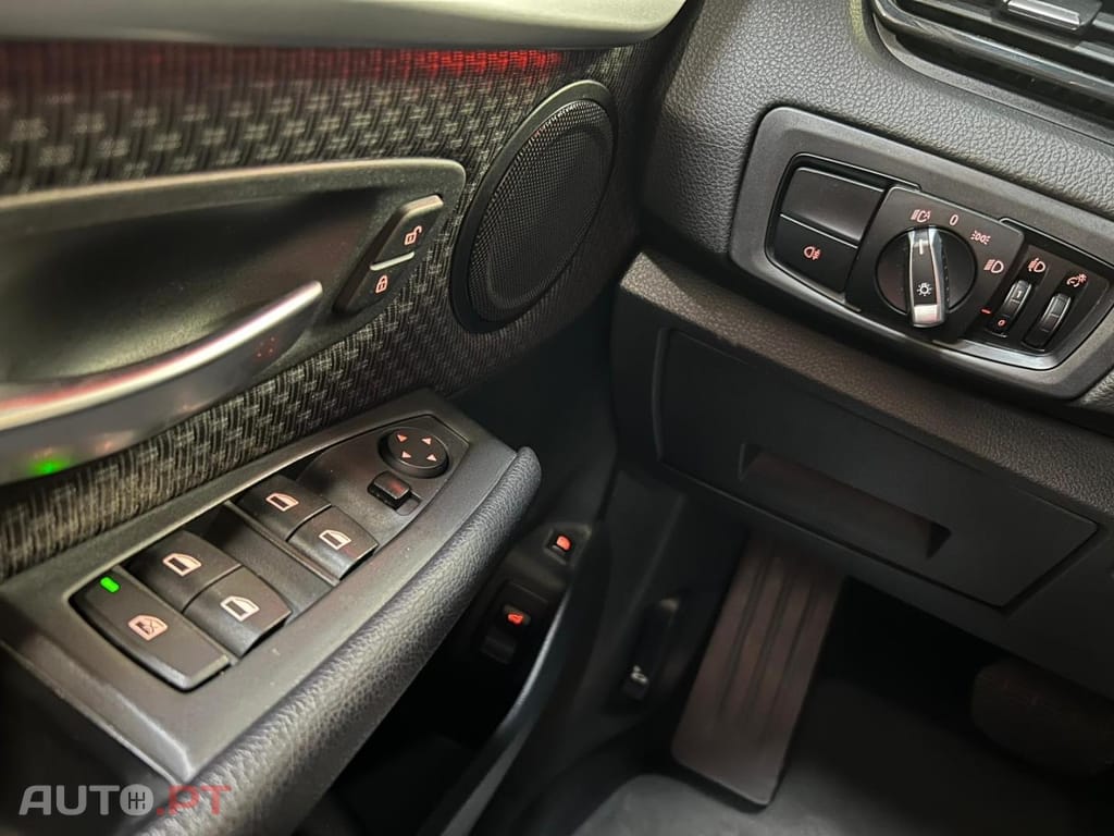 BMW 225 xe iPerformance Auto