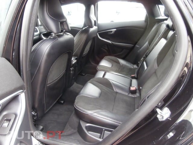 Volvo V40 2.0 D2 R-Design