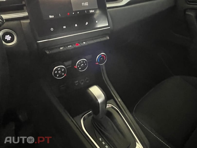 Renault Captur Outro