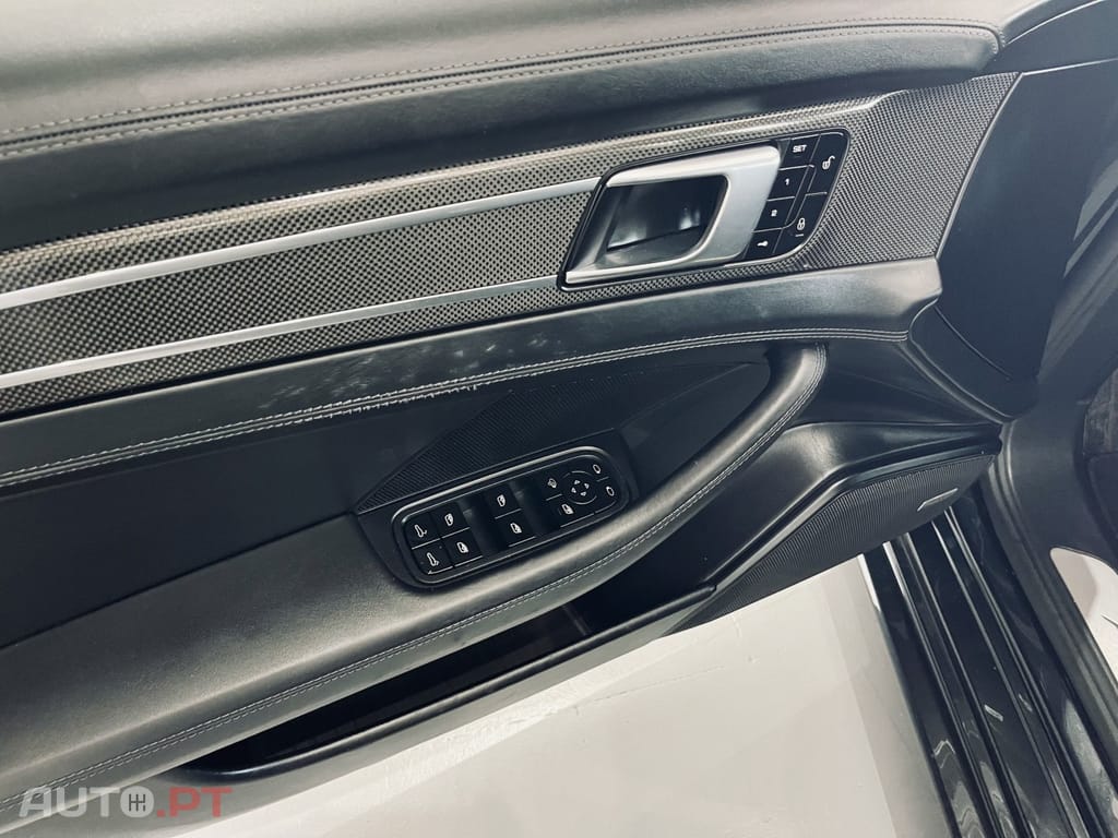 Porsche Panamera 4S Diesel
