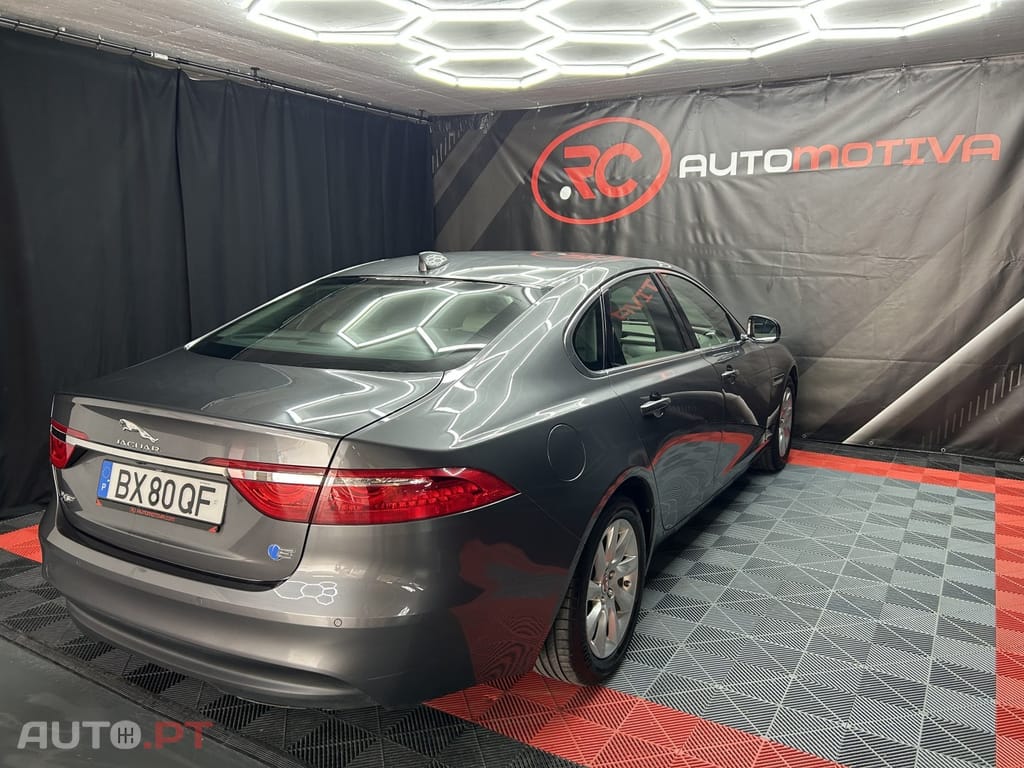 Jaguar XF 2.0 D Prestige Aut.