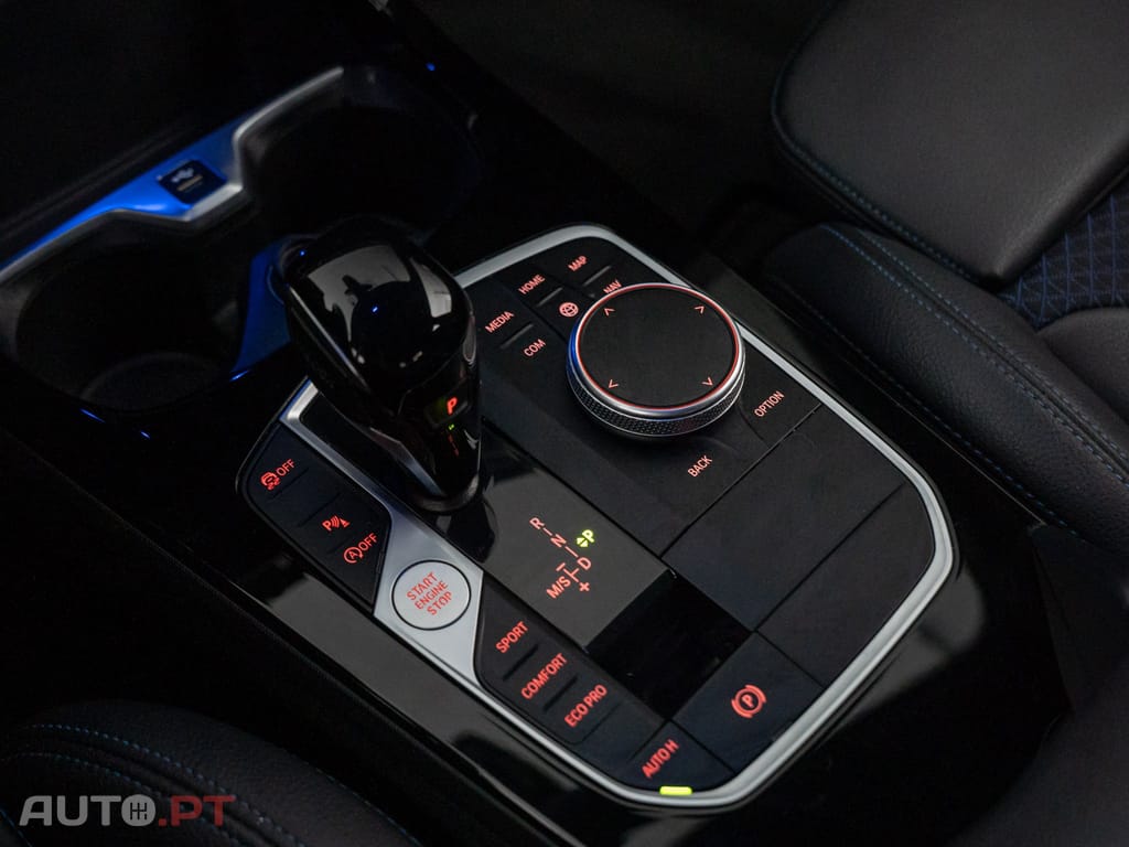 BMW 216 d Pack Desportivo M