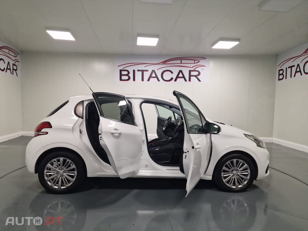 Peugeot 208 1.6 BlueHDi Style