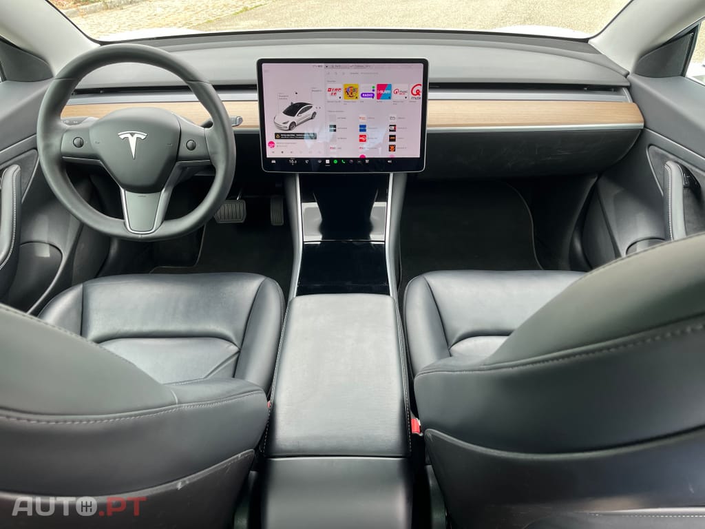 Tesla Model 3 Tração Traseira