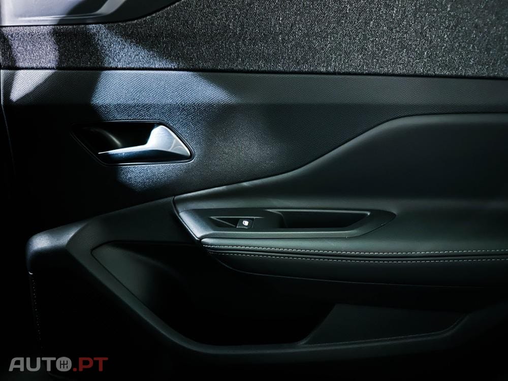 Peugeot 408 1.2 PureTech Allure Pack EAT8
