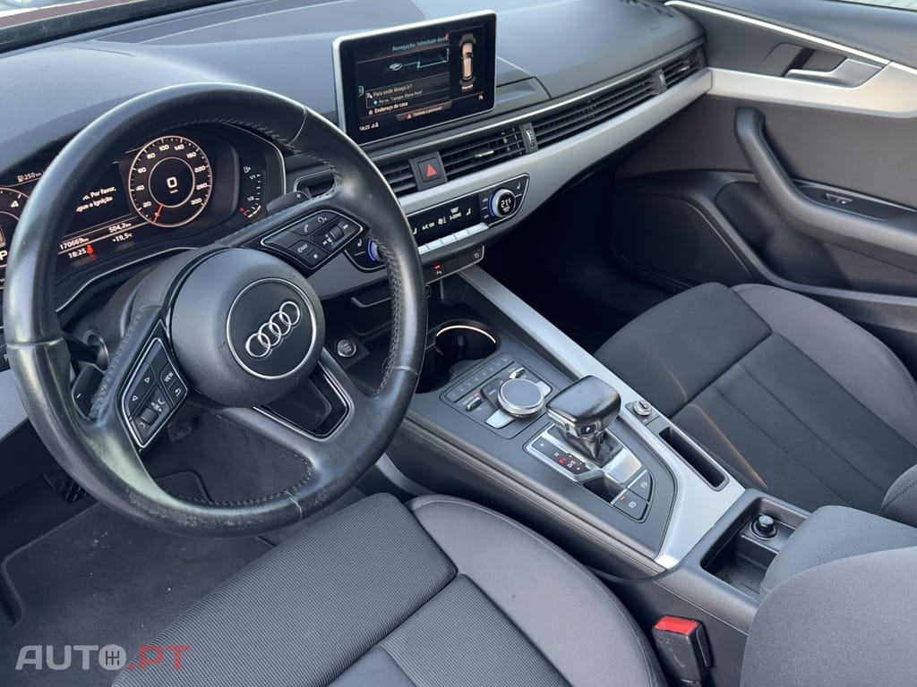 Audi A4 Avant 2.0 TDi S-Line Matrix