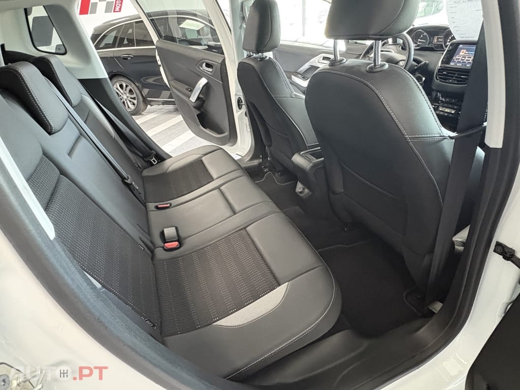 Peugeot 2008 1.2 PureTech Allure