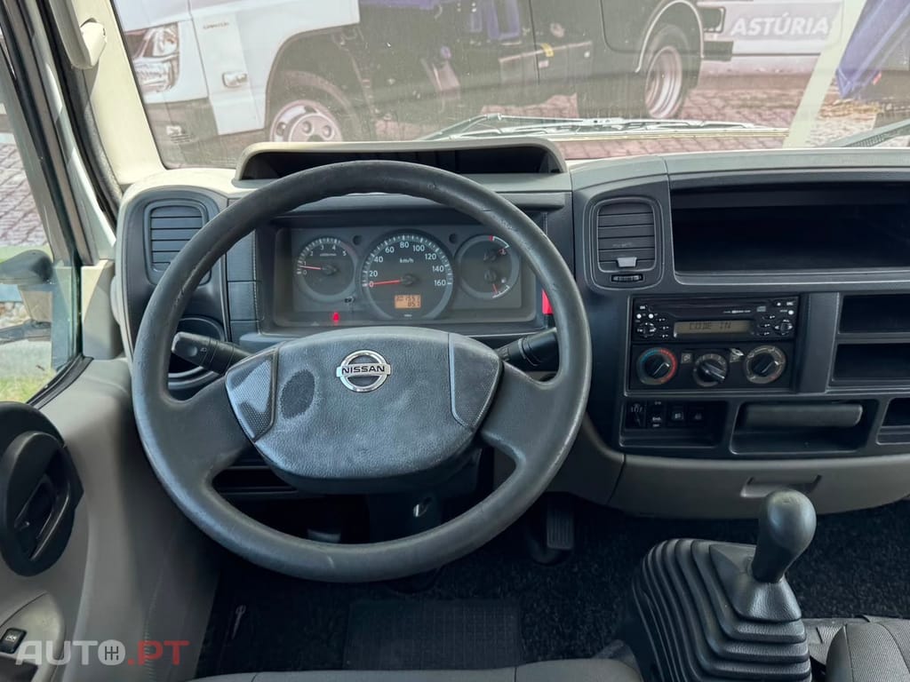 Nissan Cabstar 9 LUGARES + CAIXA ABERTA