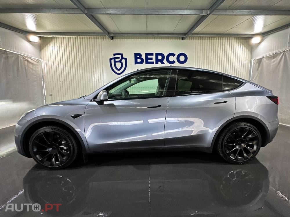 Tesla Model Y Long Range Dual Motor AWD