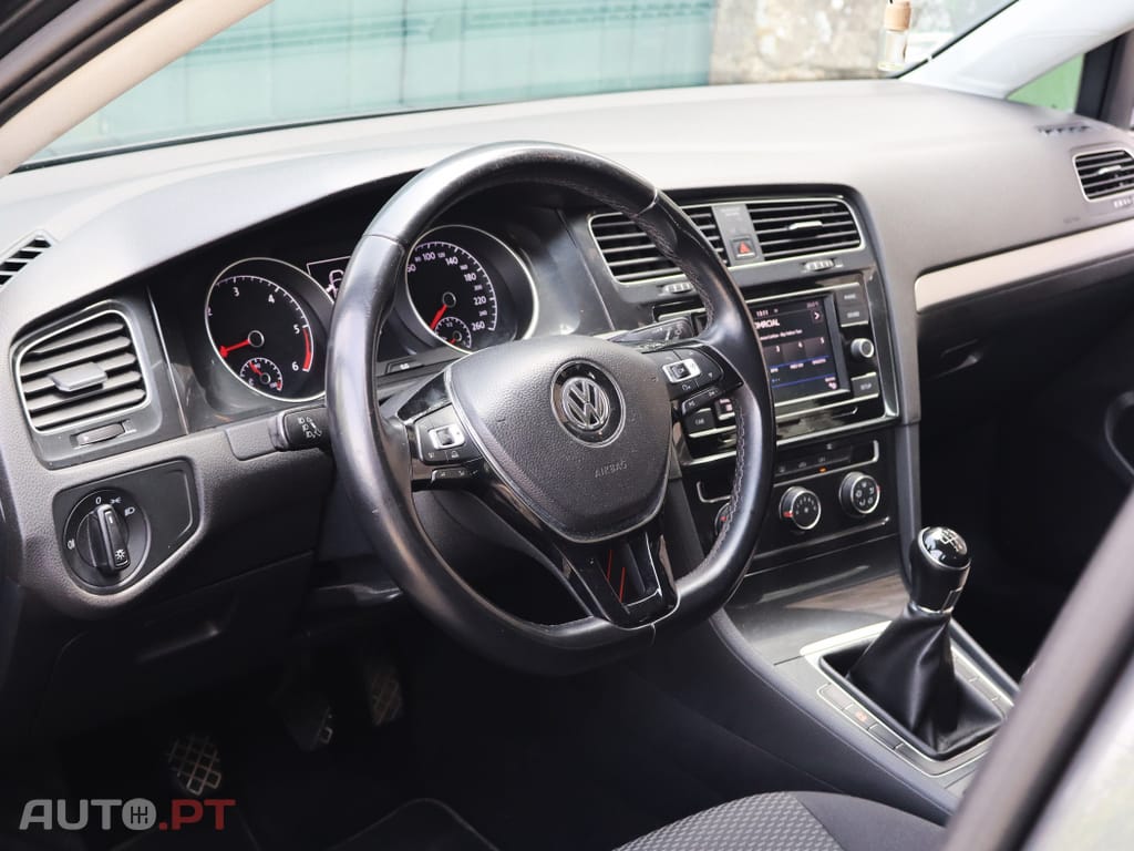Volkswagen Golf 1.6 TDI Confortline