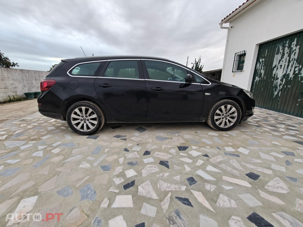 Opel Astra Sports Tourer Cosmo