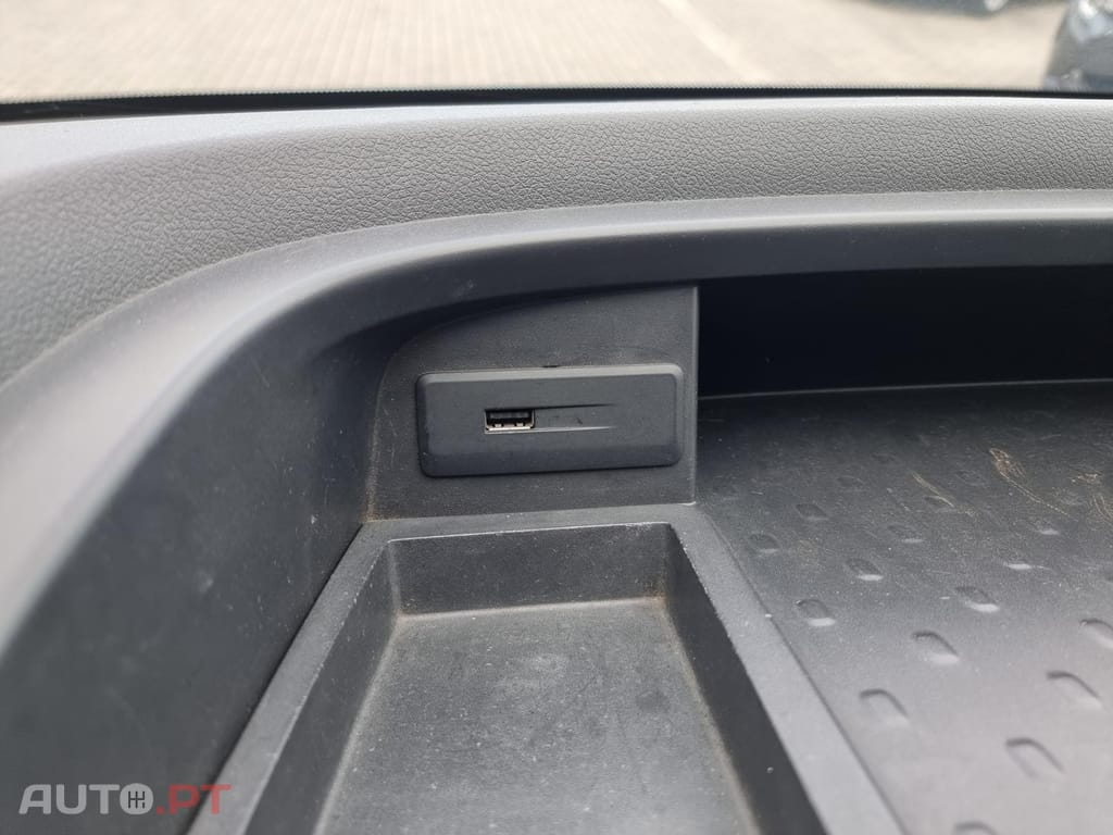 Renault Trafic 2.0 dCi L1H1 - IVA Dedutível